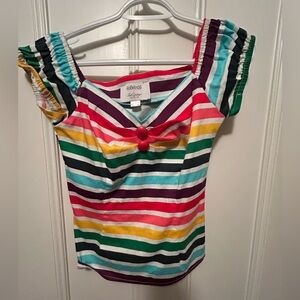 Collectif shirt size S.